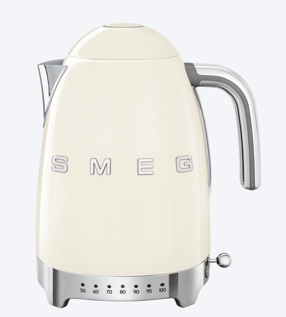 Smeg Kettle in Cream